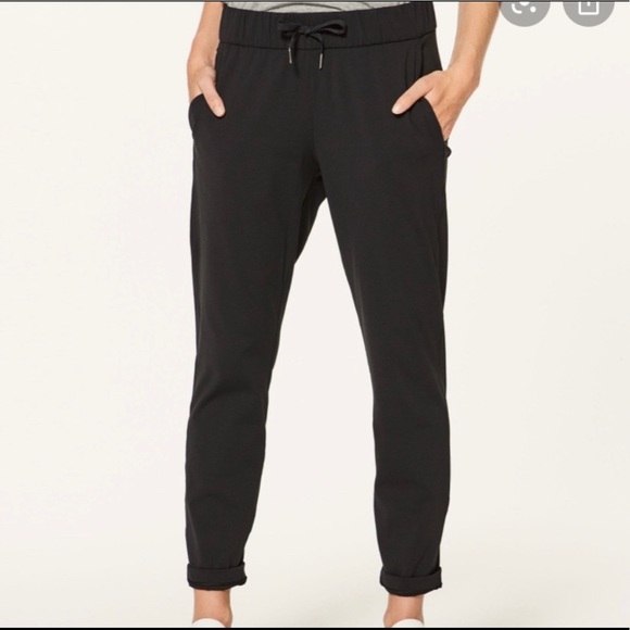 Lululemon On The Fly full length, Black, 8 - Picture 1 of 6